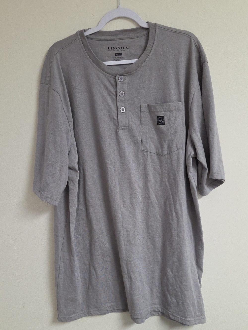 Lincoln & Co. Men's Gray Short-Sleeve Henley with Pocket
